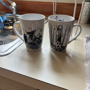 Black and White Illustrated Mugs Set
